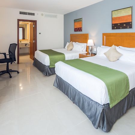 Wyndham Garden Playa Del Carmen Ξενοδοχείο Εξωτερικό φωτογραφία