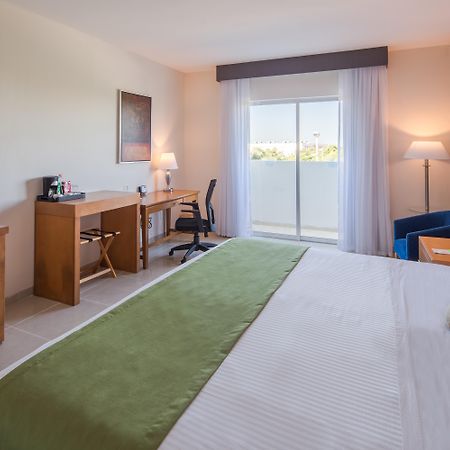 Wyndham Garden Playa Del Carmen Ξενοδοχείο Εξωτερικό φωτογραφία A typical hotel room