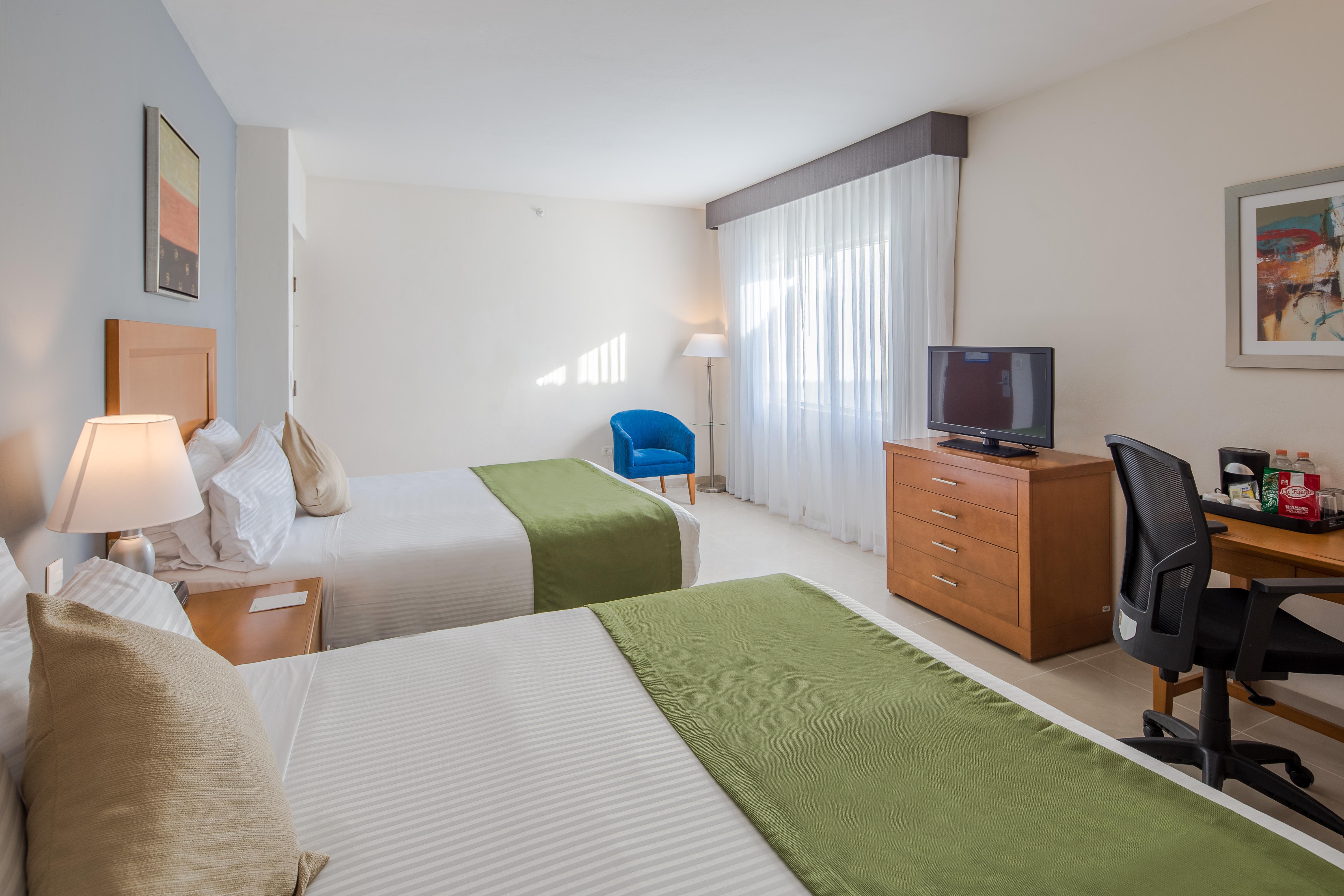 Wyndham Garden Playa Del Carmen Ξενοδοχείο Εξωτερικό φωτογραφία A typical hotel room