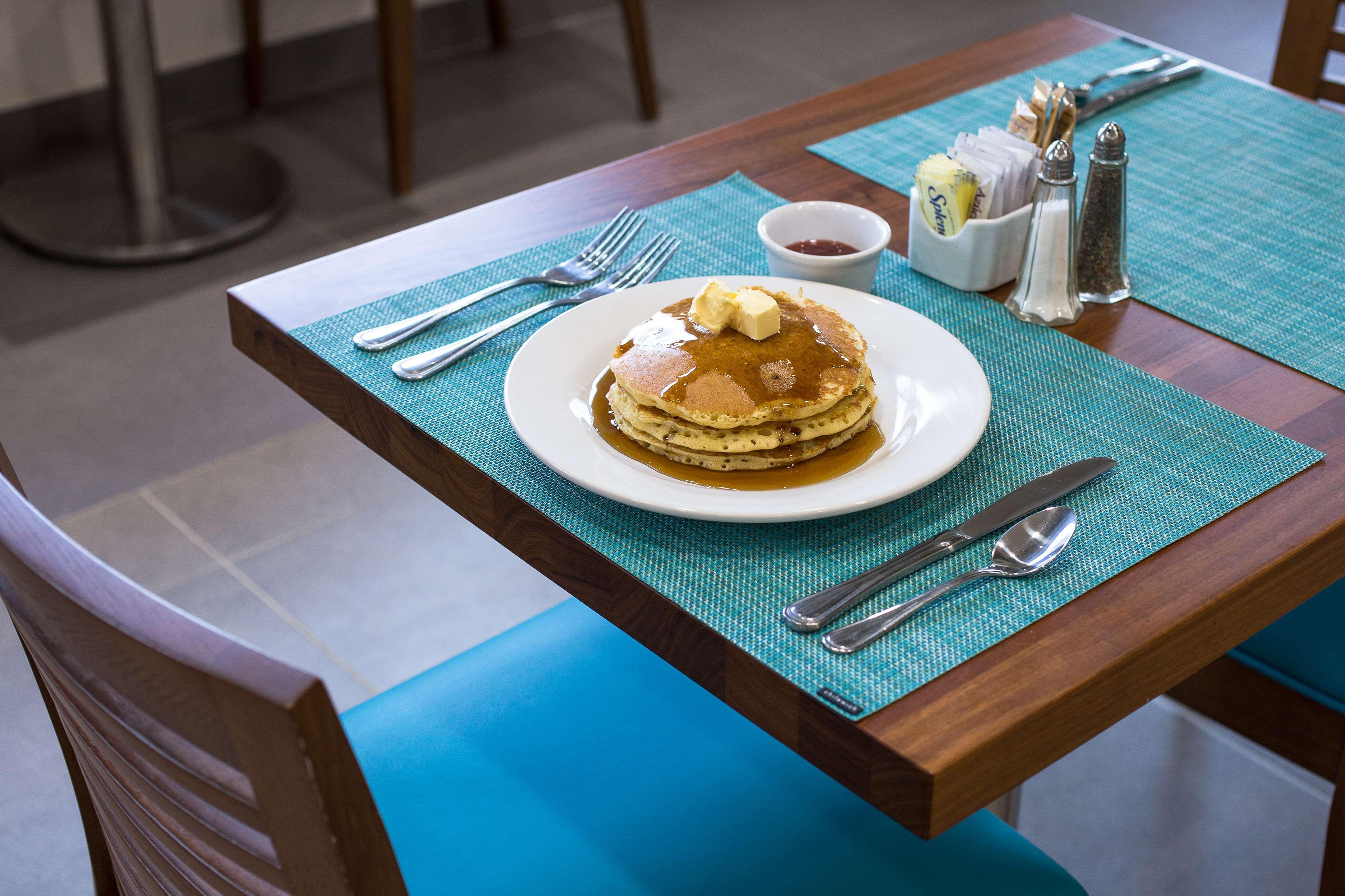 Wyndham Garden Playa Del Carmen Ξενοδοχείο Εξωτερικό φωτογραφία A plate of pancakes